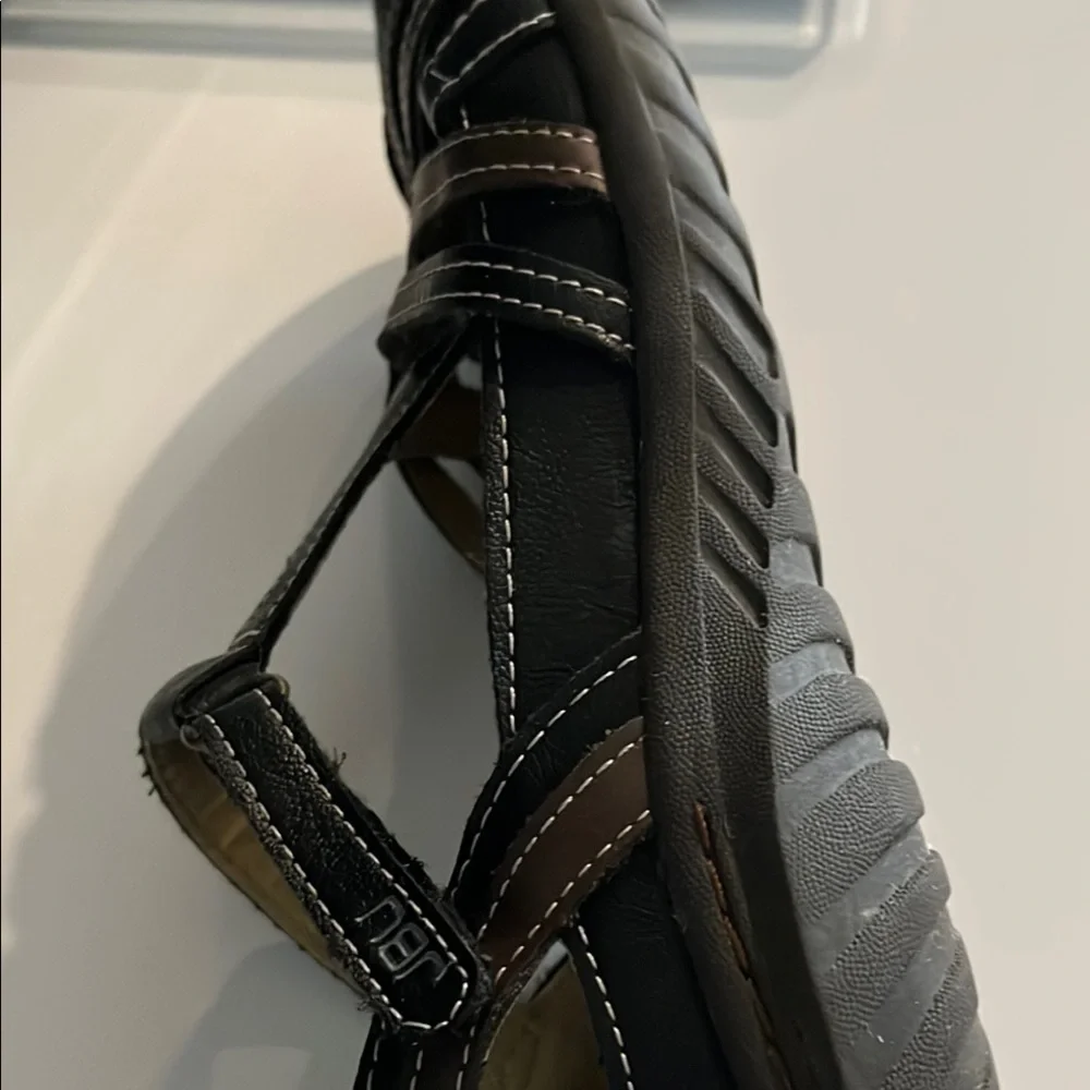 JBU Black and Brown Sandals with Secure Buckle Closure‎